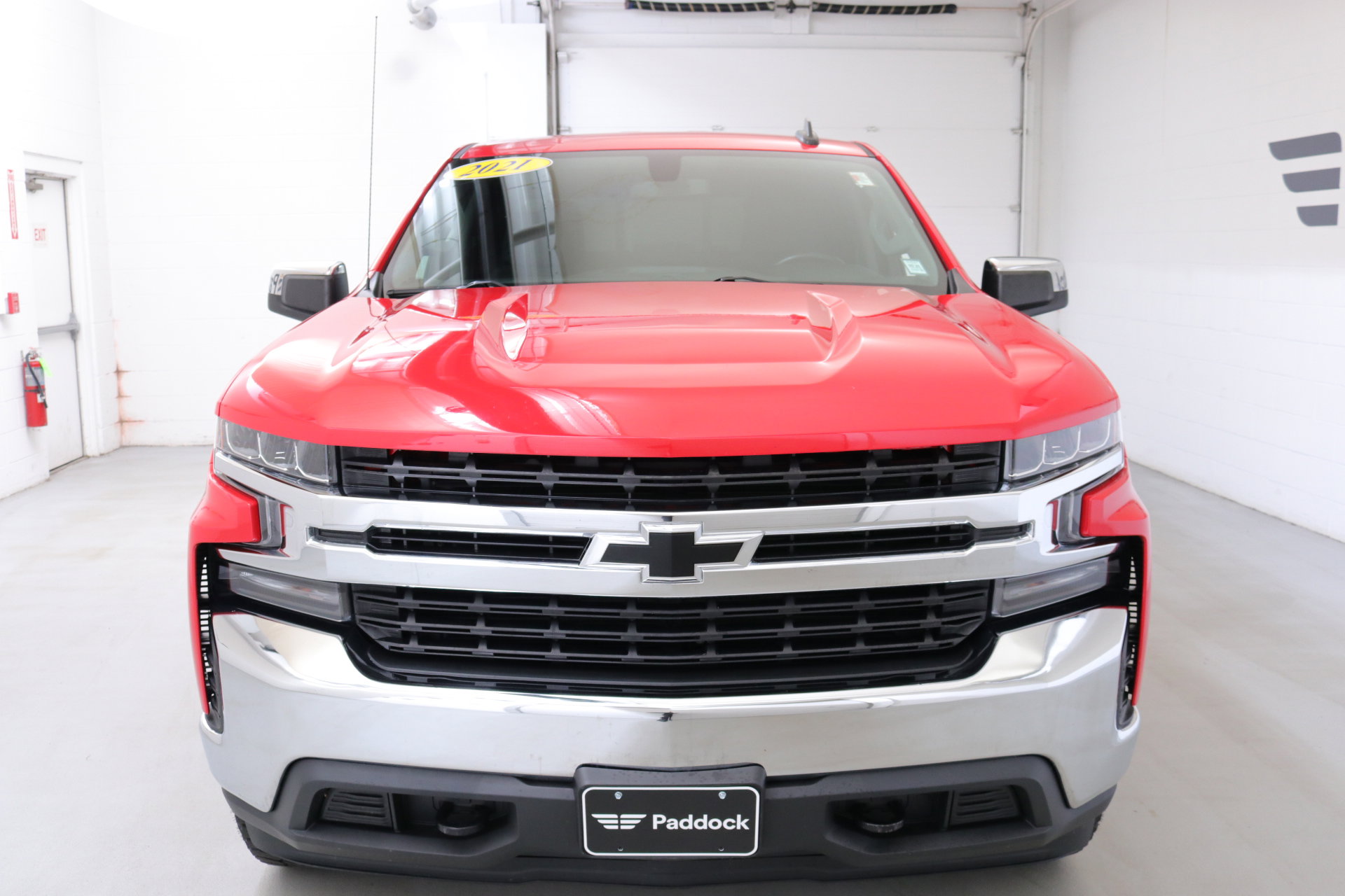 2021 Chevrolet Silverado 1500 LT photo 2
