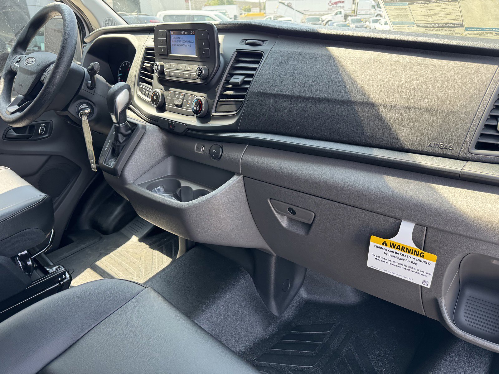 2025 Ford Transit photo 3