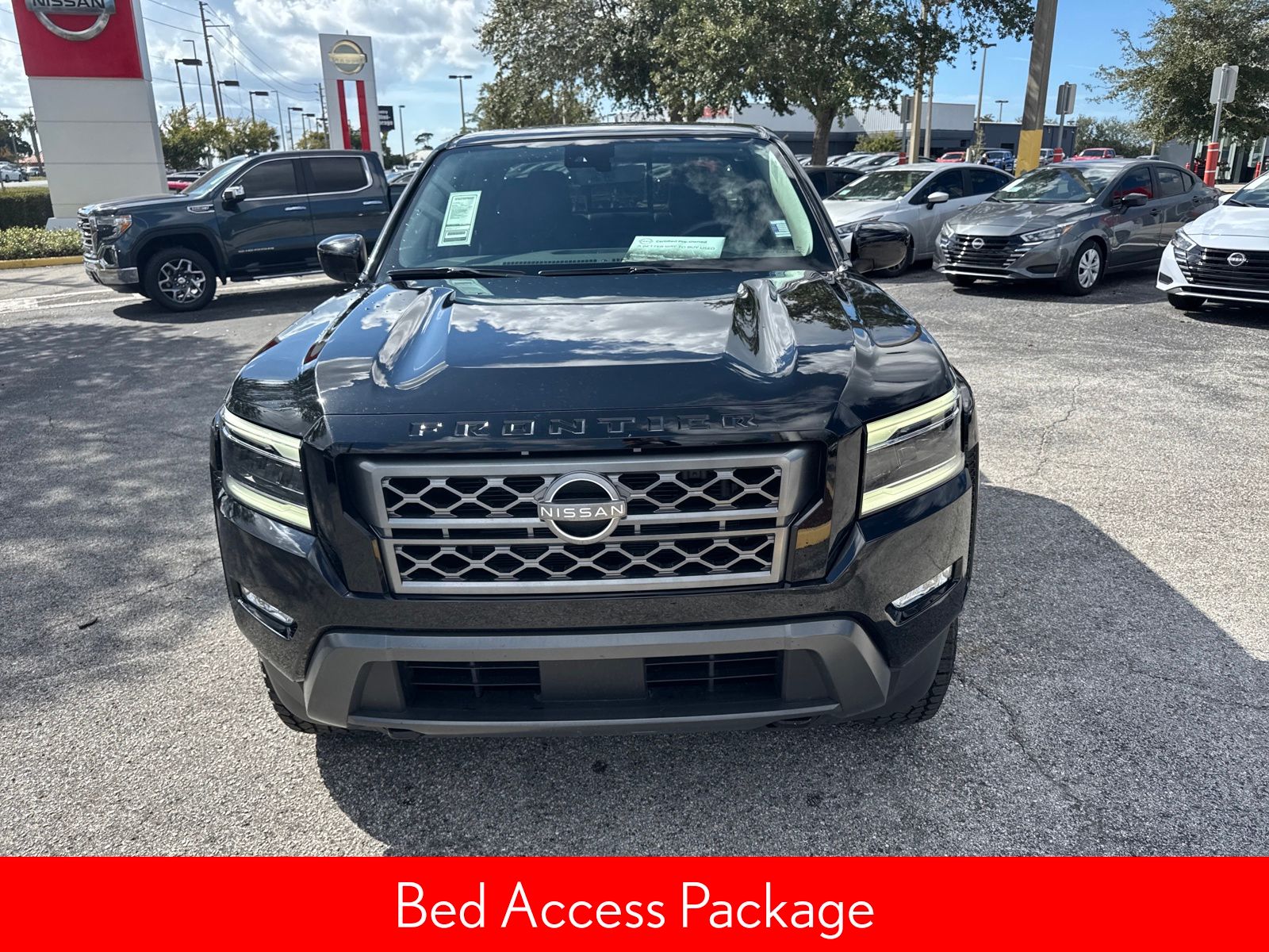 2023 Nissan Frontier SV photo 3