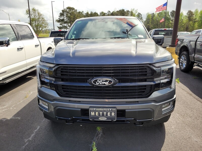 2025 Ford F-150 Platinum photo 2