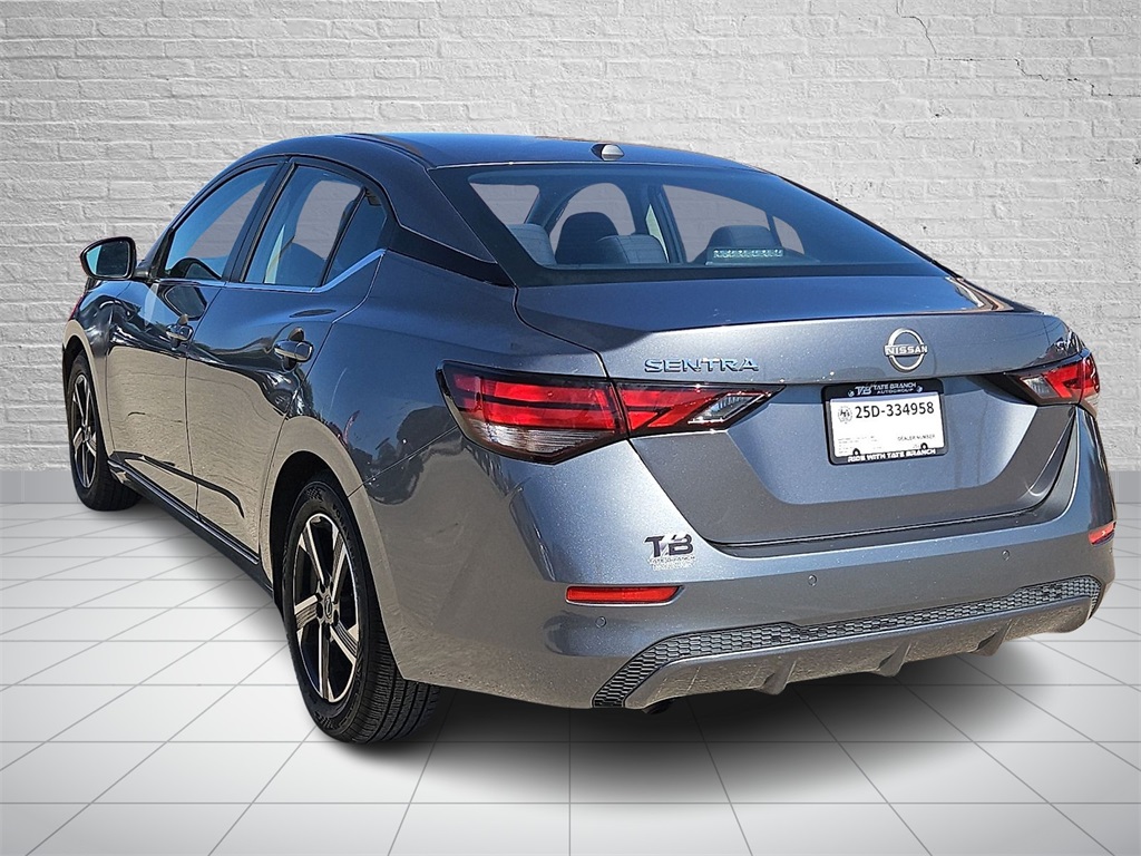 2024 Nissan Sentra SV photo 3