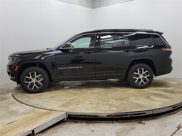2025 Jeep Grand Cherokee Limited photo 6