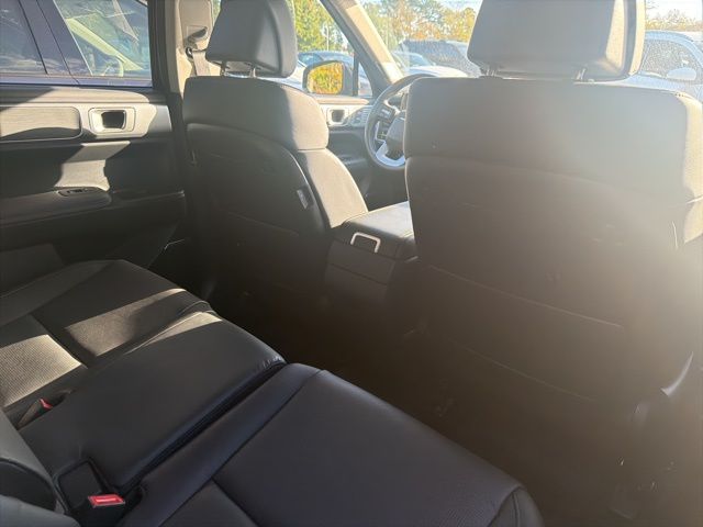2024 Hyundai Santa Fe Limited photo 9