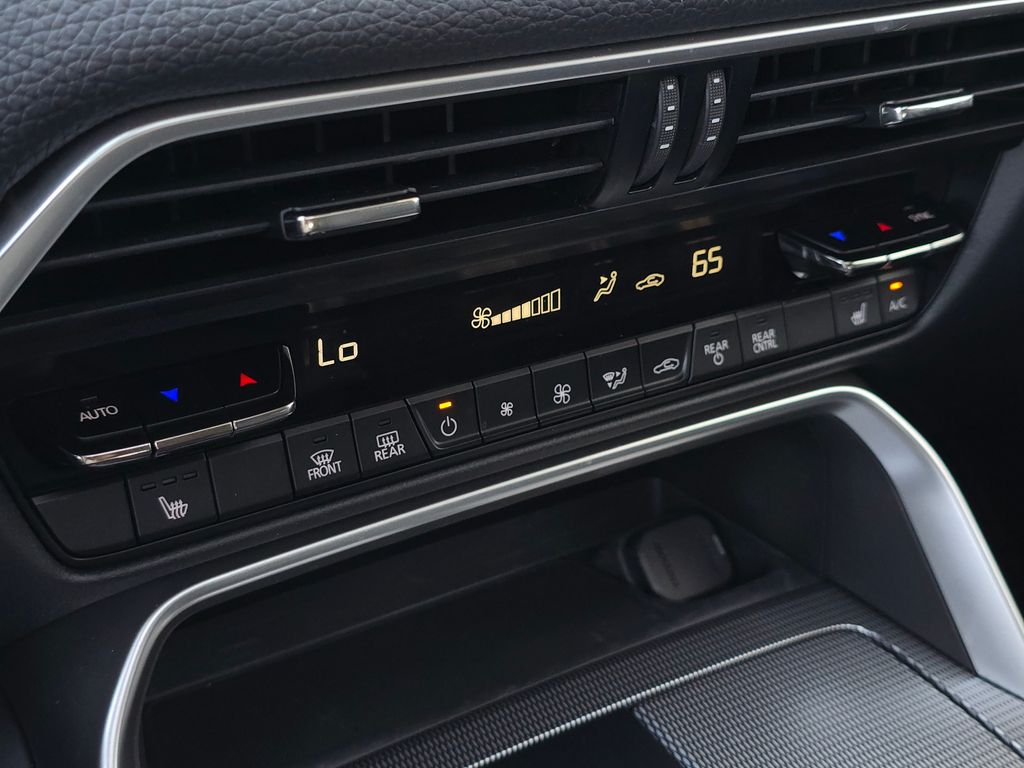 2024 Mazda CX-90 Preferred photo 27