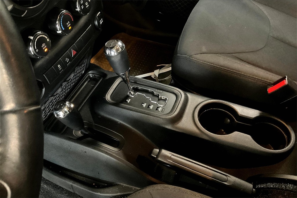 2018 Jeep Wrangler Sport photo 14