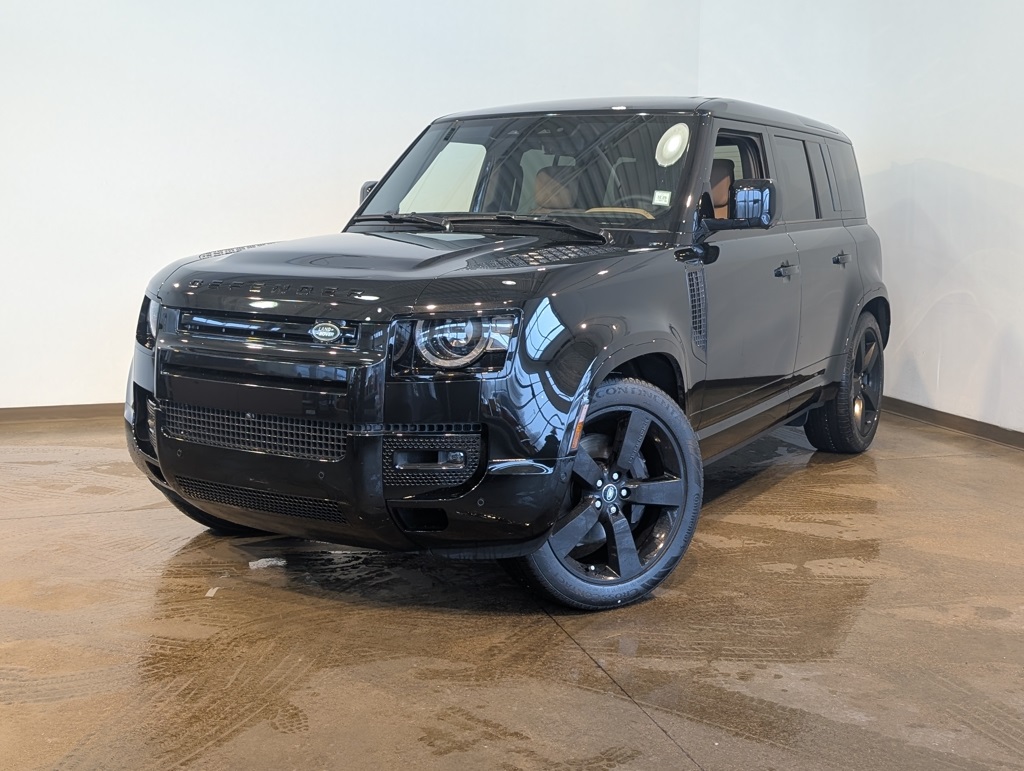 2025 Land Rover Defender X-Dynamic SE's photo