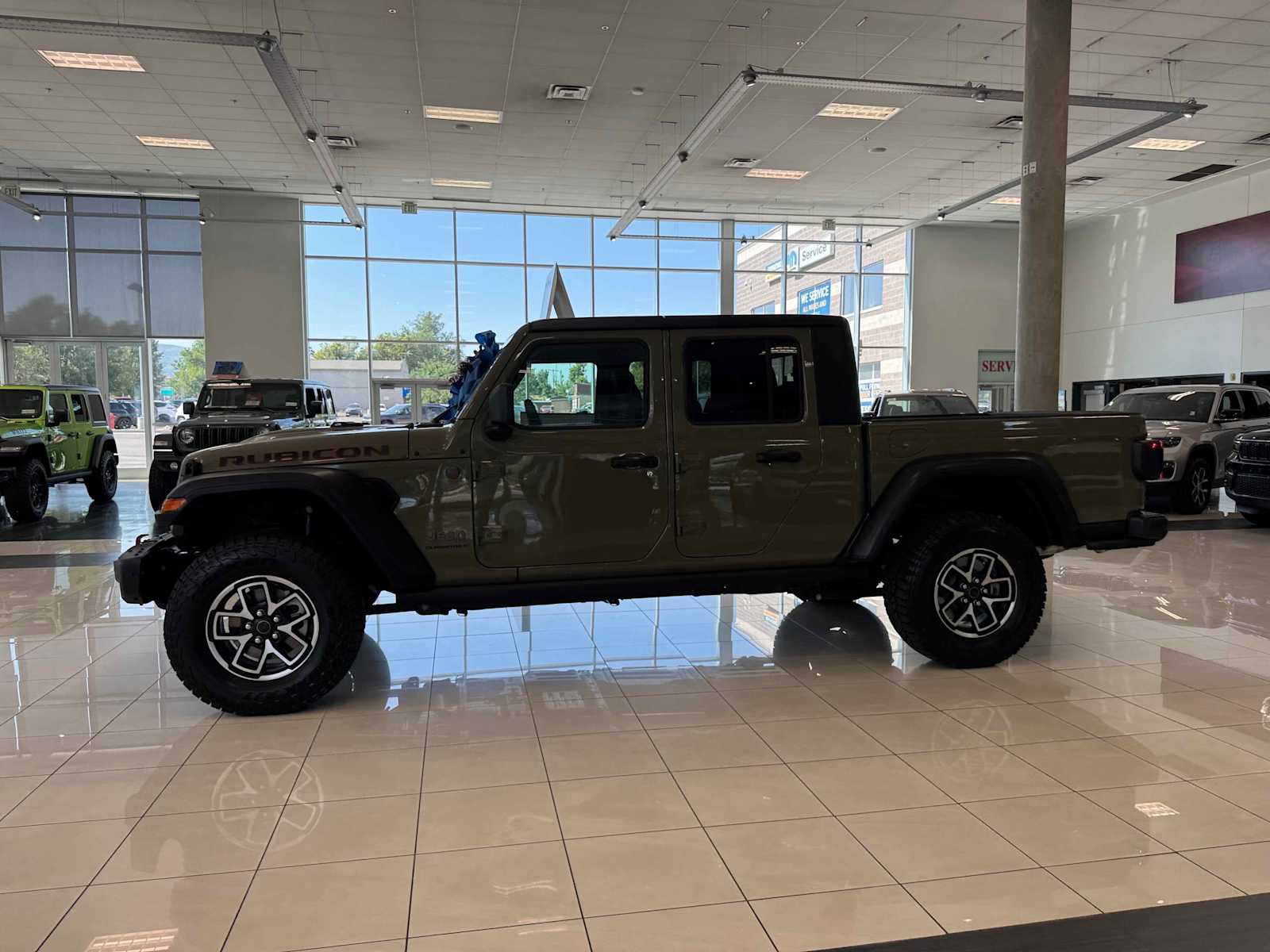 2025 Jeep Gladiator Rubicon photo 2
