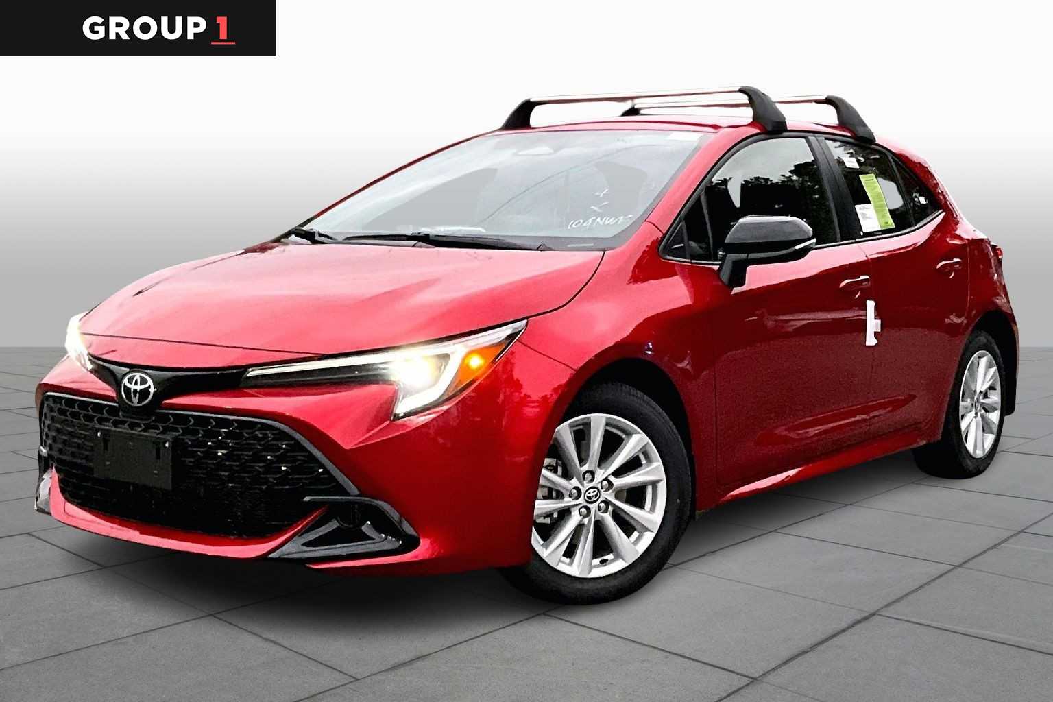 2026 Toyota Corolla Hatchback SE's photo