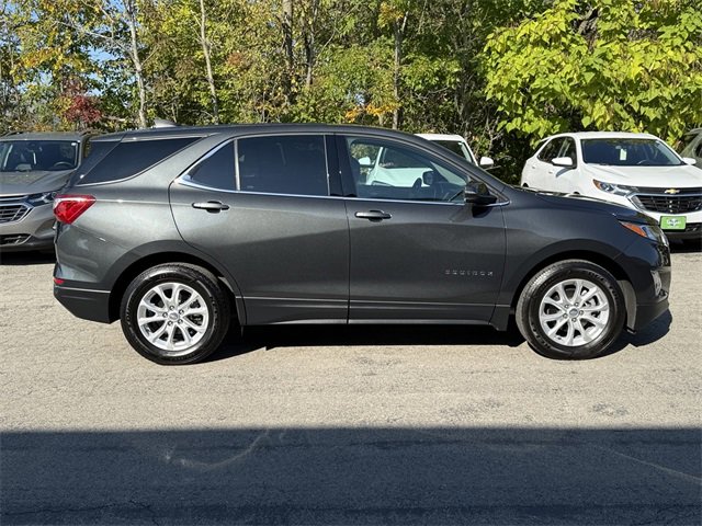2018 Chevrolet Equinox LT photo 2