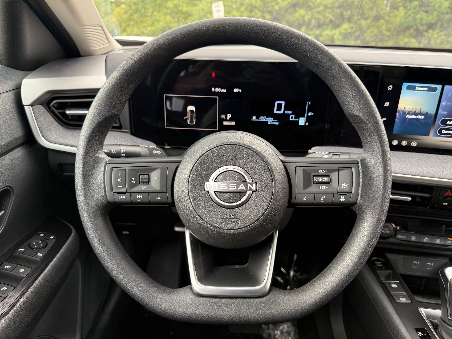 2026 Nissan Kicks SV photo 10