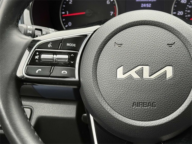 2023 Kia Seltos S photo 17