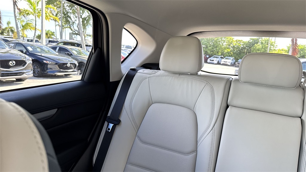 2024 Mazda CX-5 2.5 S Preferred photo 16