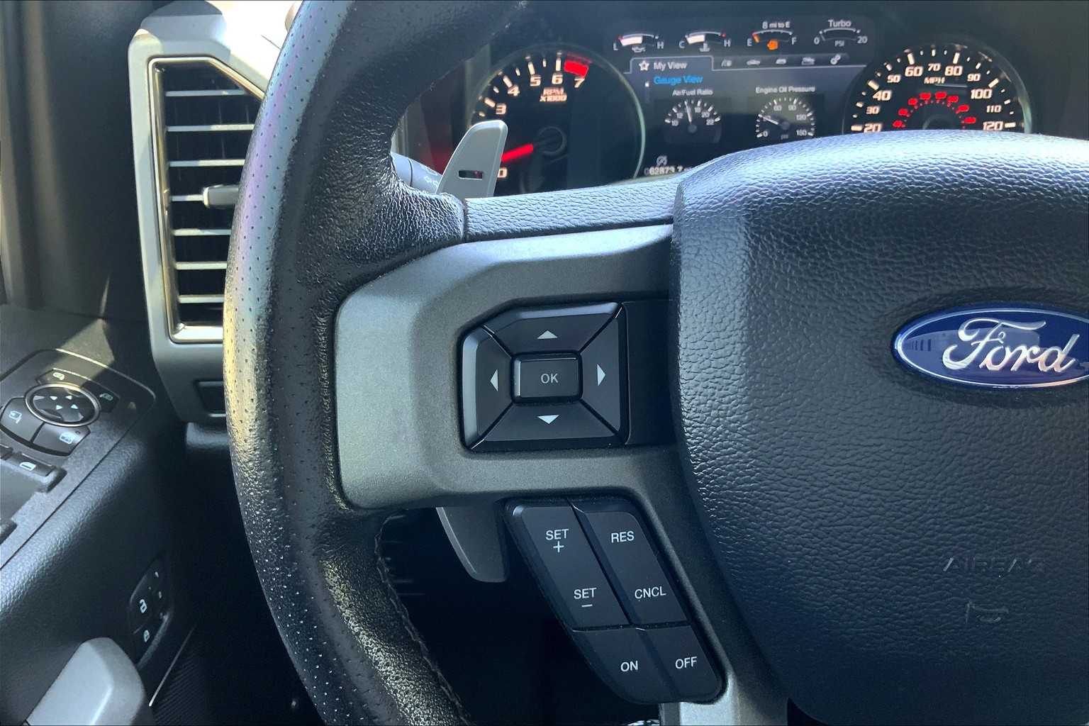2019 Ford F-150 Raptor photo 23