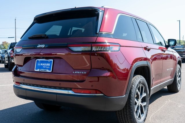 2023 Jeep Grand Cherokee Limited photo 2