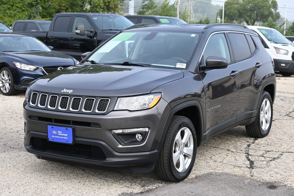 2019 Jeep Compass Latitude photo 3