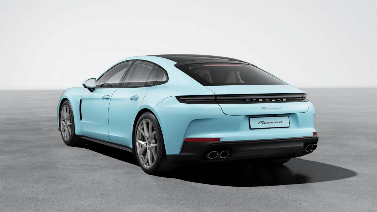 2026 Porsche Panamera 4 photo 3