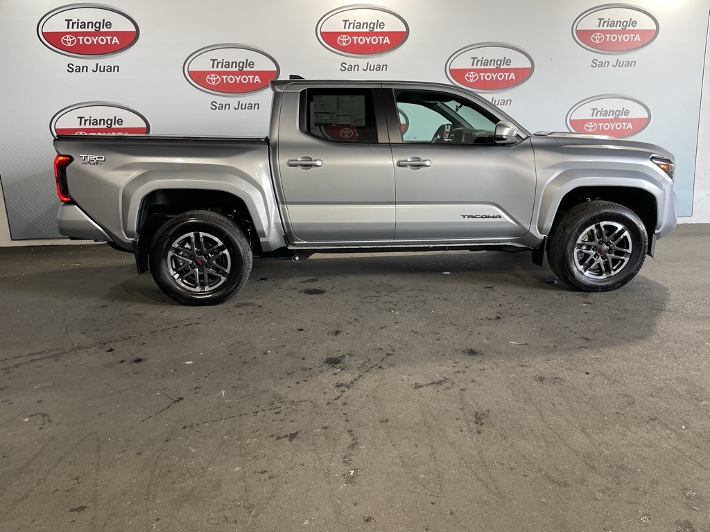2025 Toyota Tacoma photo 6