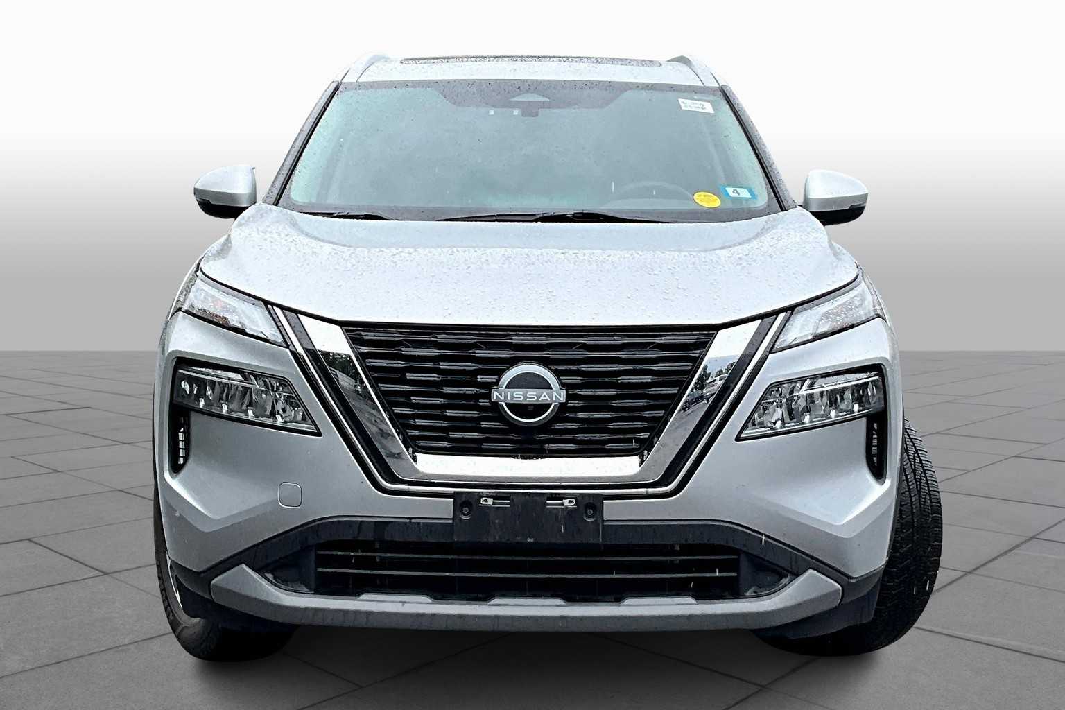 2022 Nissan Rogue SV photo 3