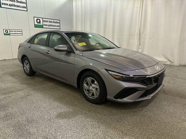 2026 Hyundai Elantra SE's photo