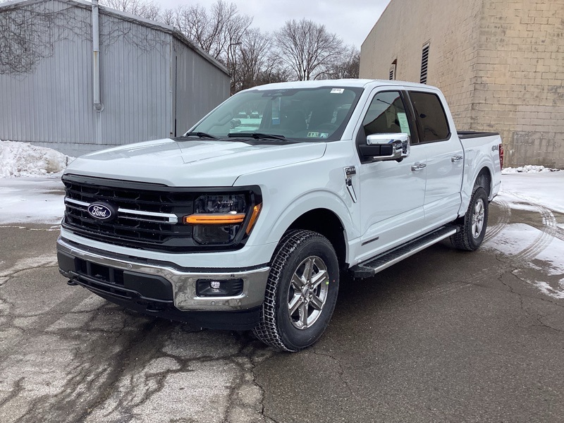 2025 Ford F-150 XLT photo 3