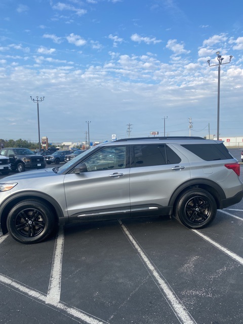 2021 Ford Explorer XLT photo 4