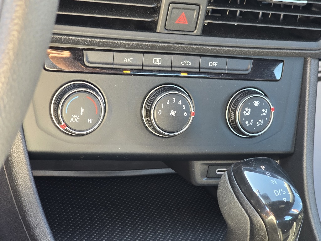 2022 Volkswagen Jetta 1.5T Sport photo 16