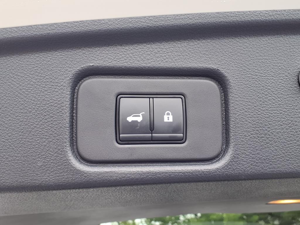 2023 Nissan Pathfinder SL photo 24