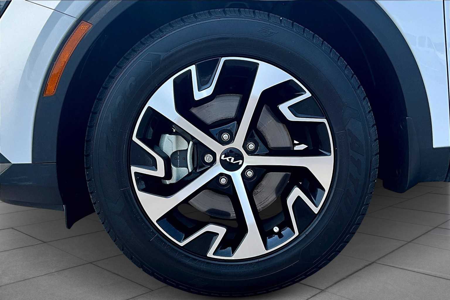 Image 9 of Pre-Owned 2023 2023 Kia Sportage EX With Navigation