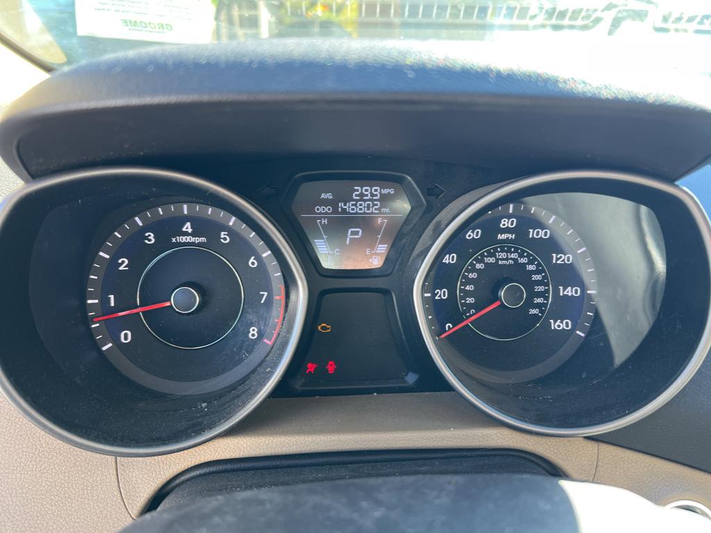 2013 Hyundai Elantra Limited photo 2