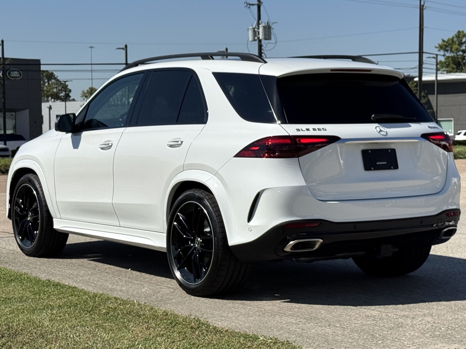 2026 Mercedes Benz GLE 580 4MATIC photo 3