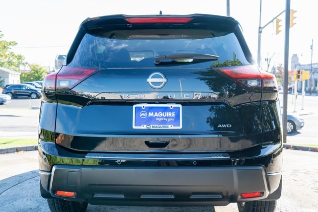2025 Nissan Rogue SV photo 4
