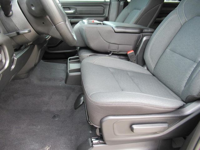 2025 Ram 1500 Tradesman photo 16
