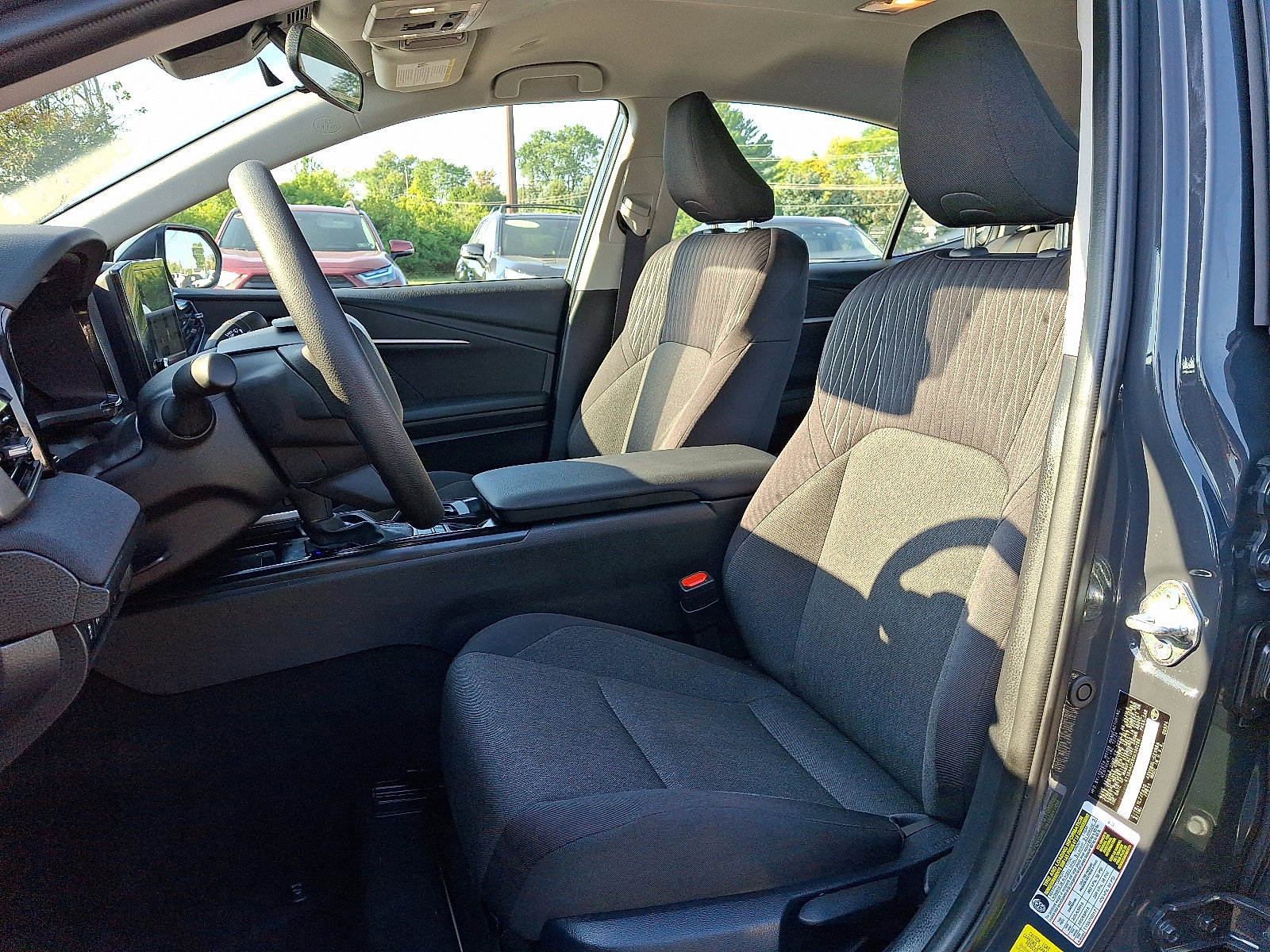 2025 Toyota Camry LE photo 11