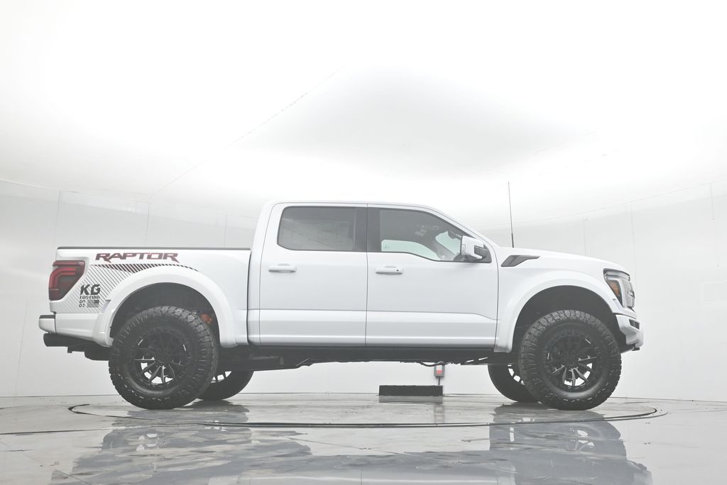2025 Ford F-150 Raptor photo 46