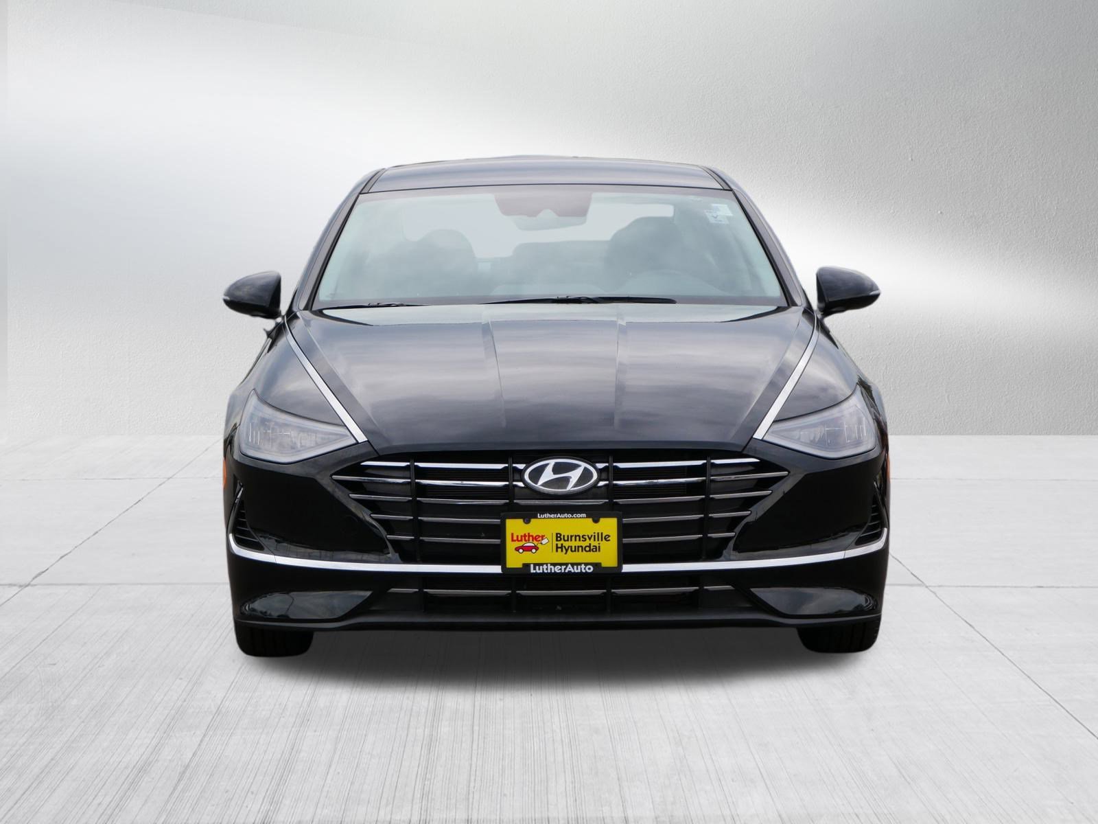 2023 Hyundai Sonata SE photo 2