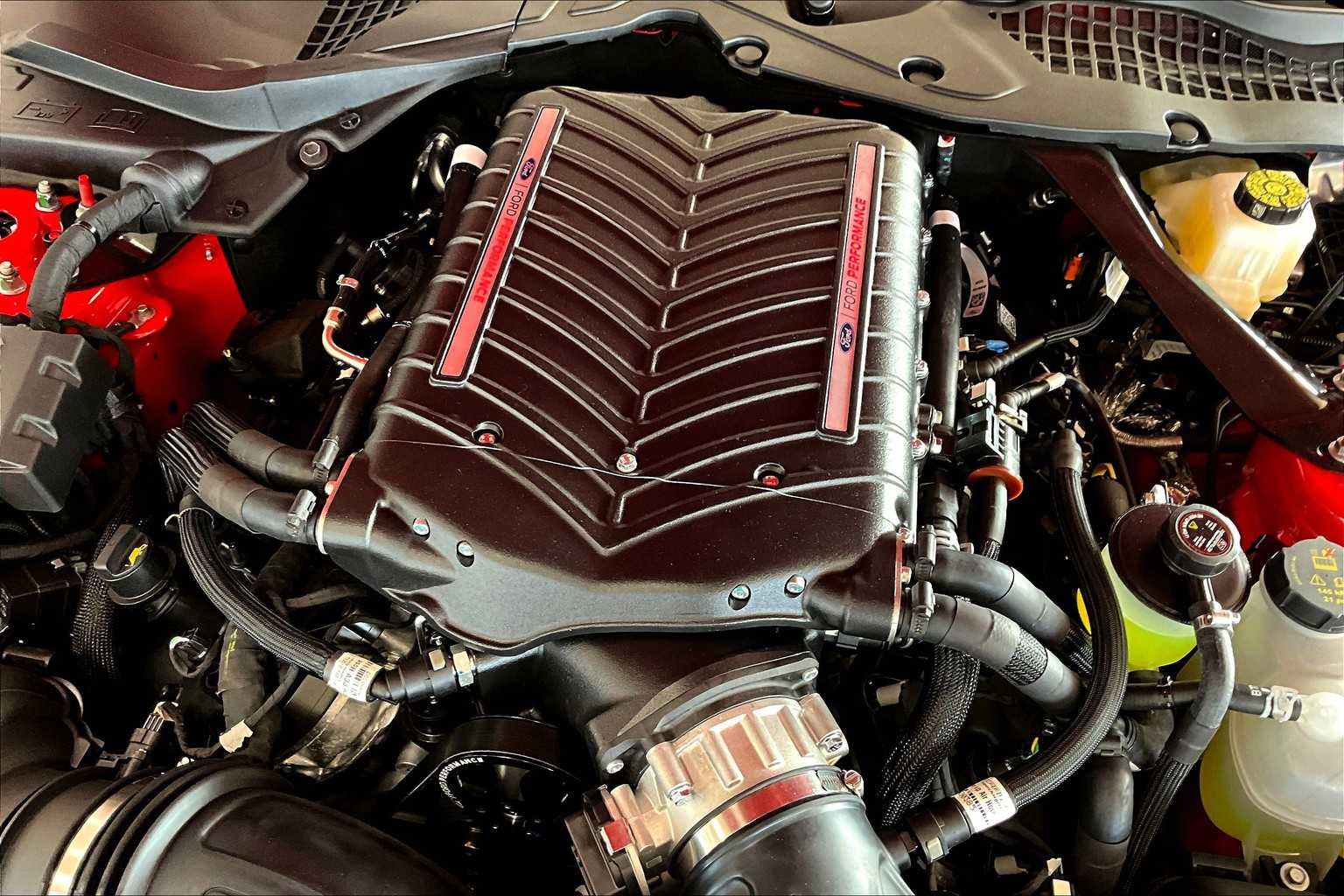 2025 Ford Mustang GT Premium photo 15