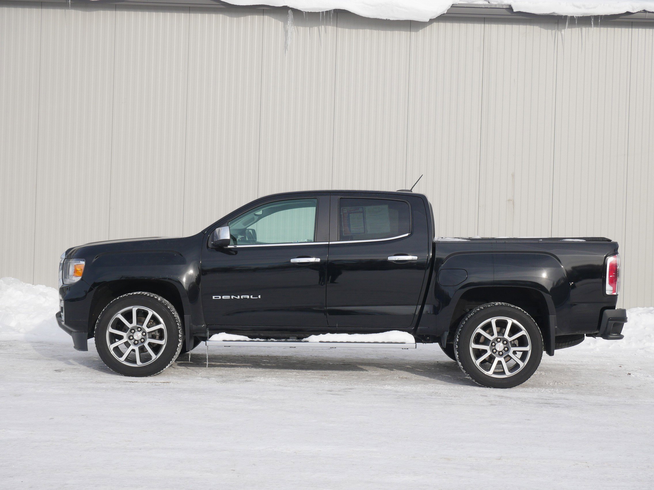 Used 2021 GMC Canyon Denali with VIN 1GTG6EEN8M1178558 for sale in Hastings, Minnesota