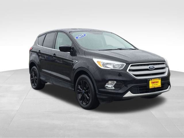 2019 Ford Escape SE's photo