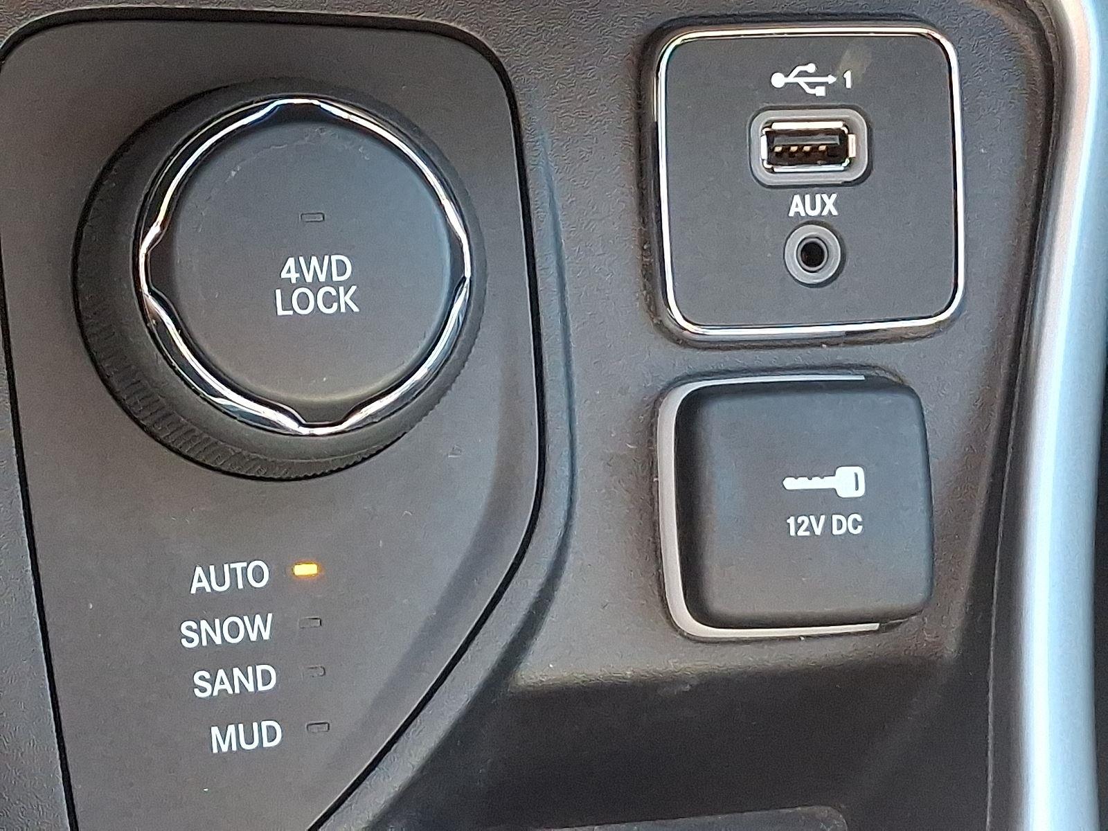 2020 Jeep Compass Latitude photo 24