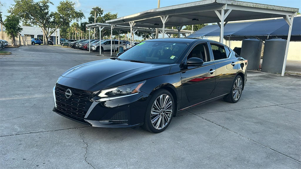 2024 Nissan Altima 2.5 SL photo 3