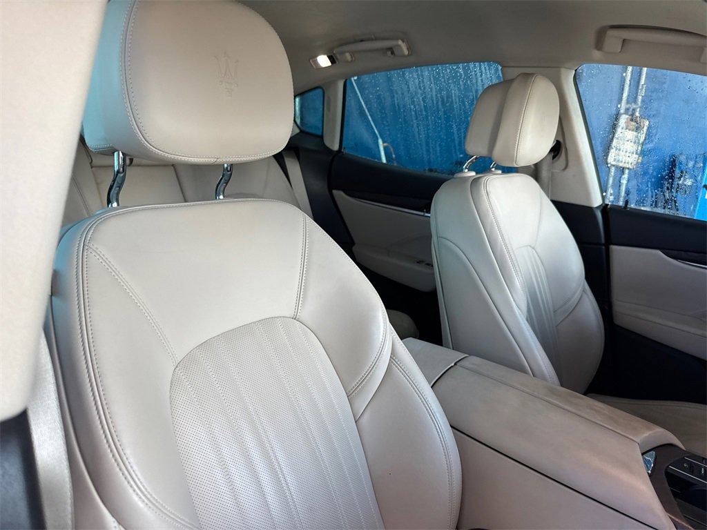 2018 Maserati Levante Base photo 3