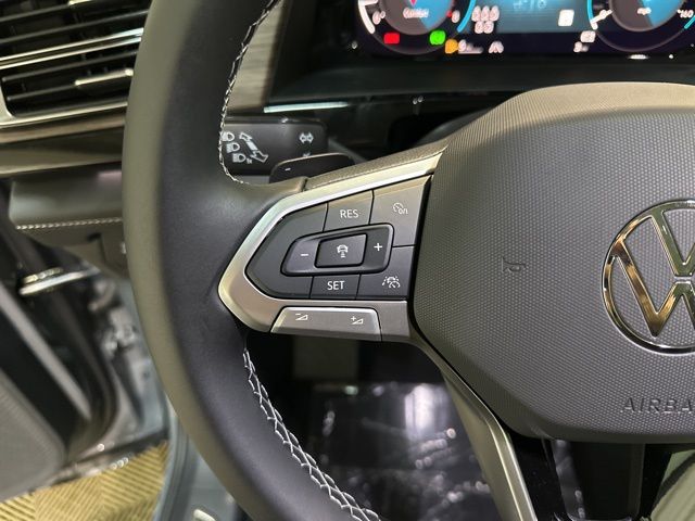 2025 Volkswagen Atlas SEL photo 14