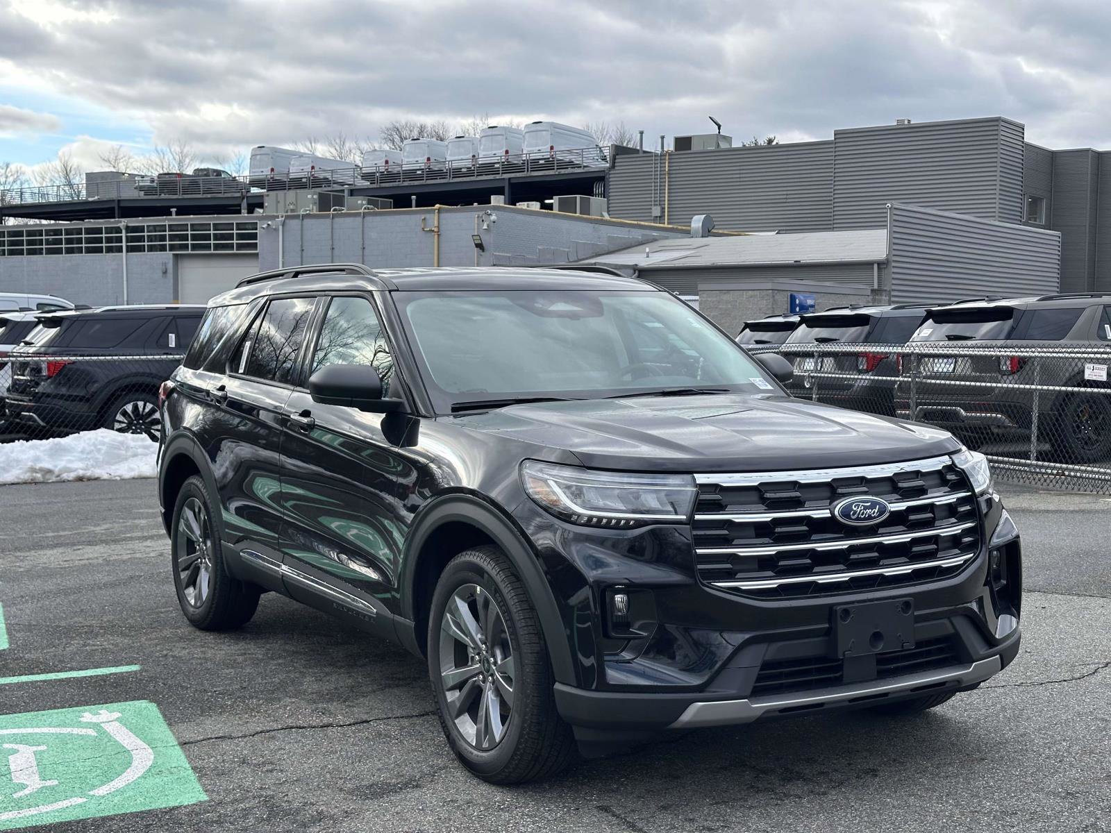 2025 Ford Explorer Active's photo