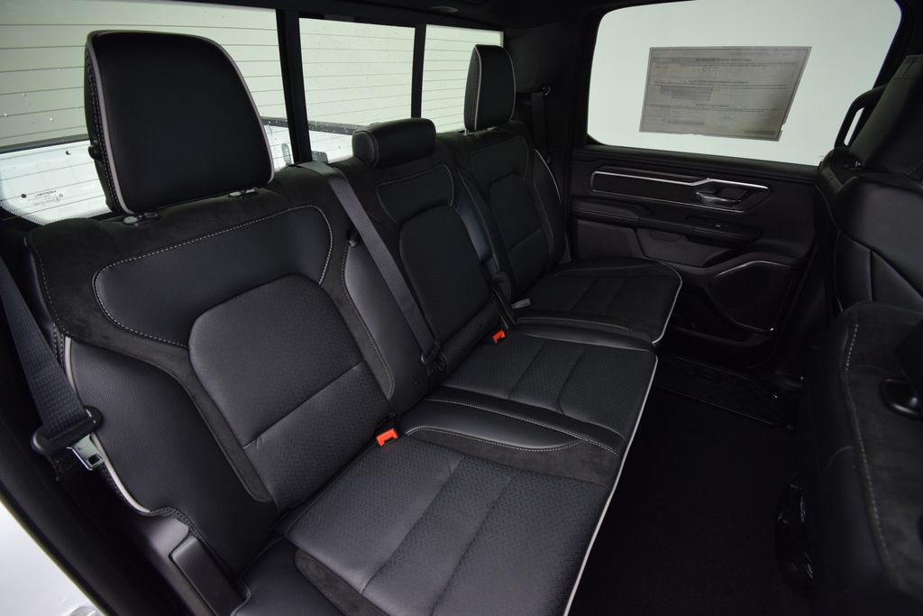 2025 Ram 1500 Laramie photo 14