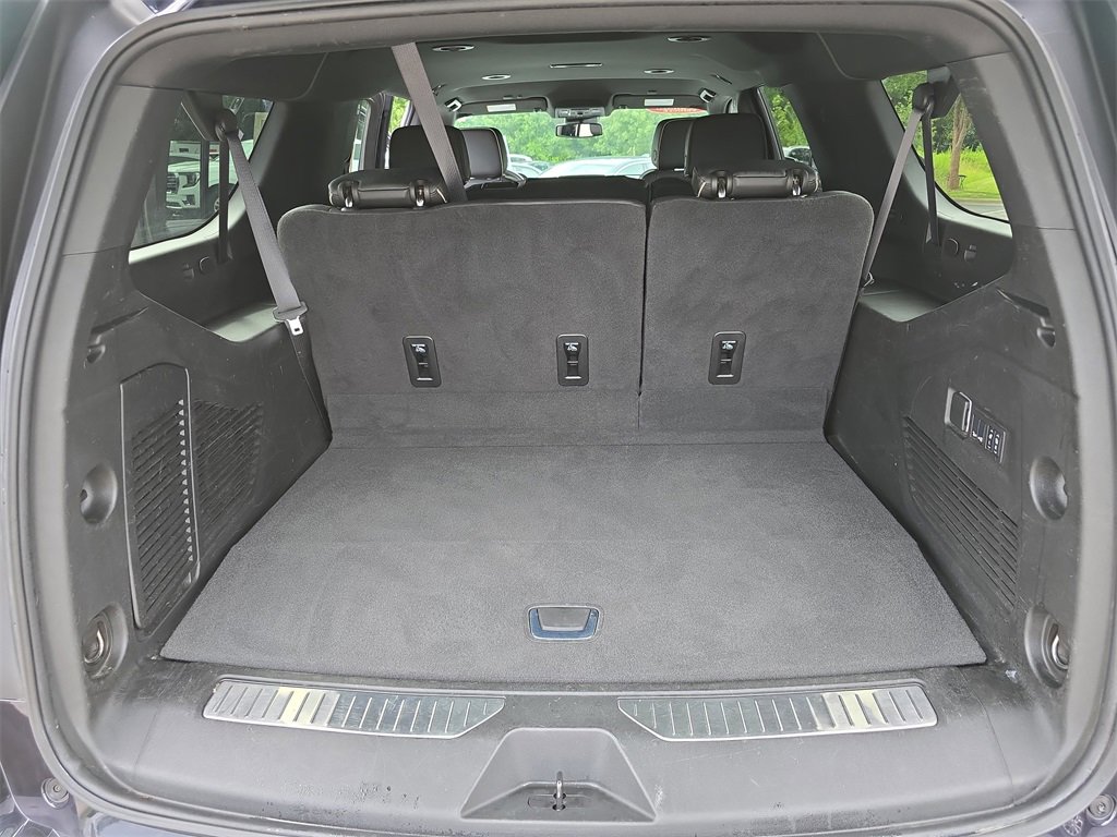 2024 Chevrolet Suburban Premier photo 13