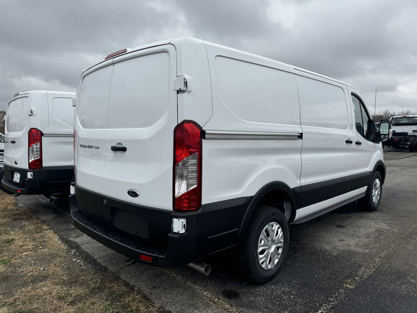 2024 Ford Transit Cargo Van photo 3