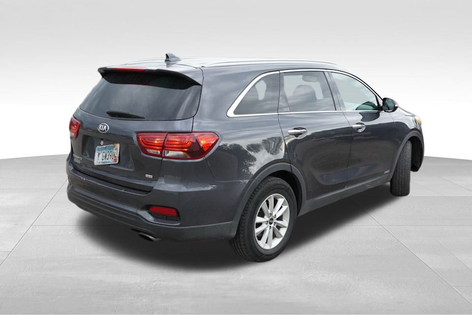 2019 Kia Sorento LX photo 2