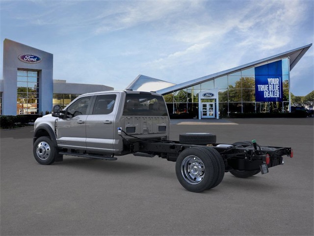2025 Ford F-550 Lariat photo 3