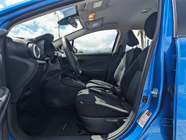 2023 Nissan Versa 1.6 S photo 6