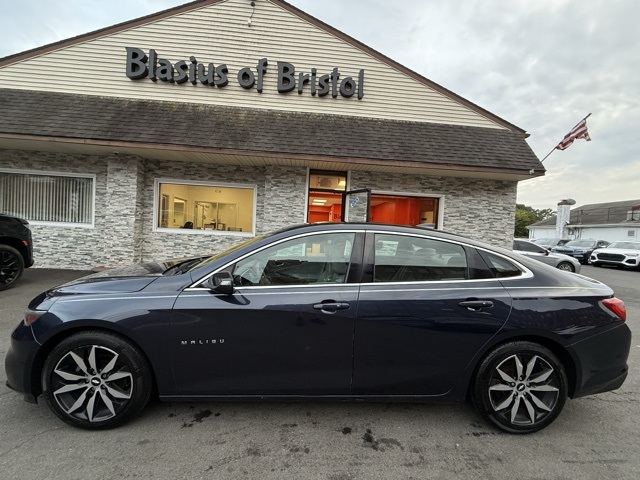 2017 Chevrolet Malibu 1LT photo 4